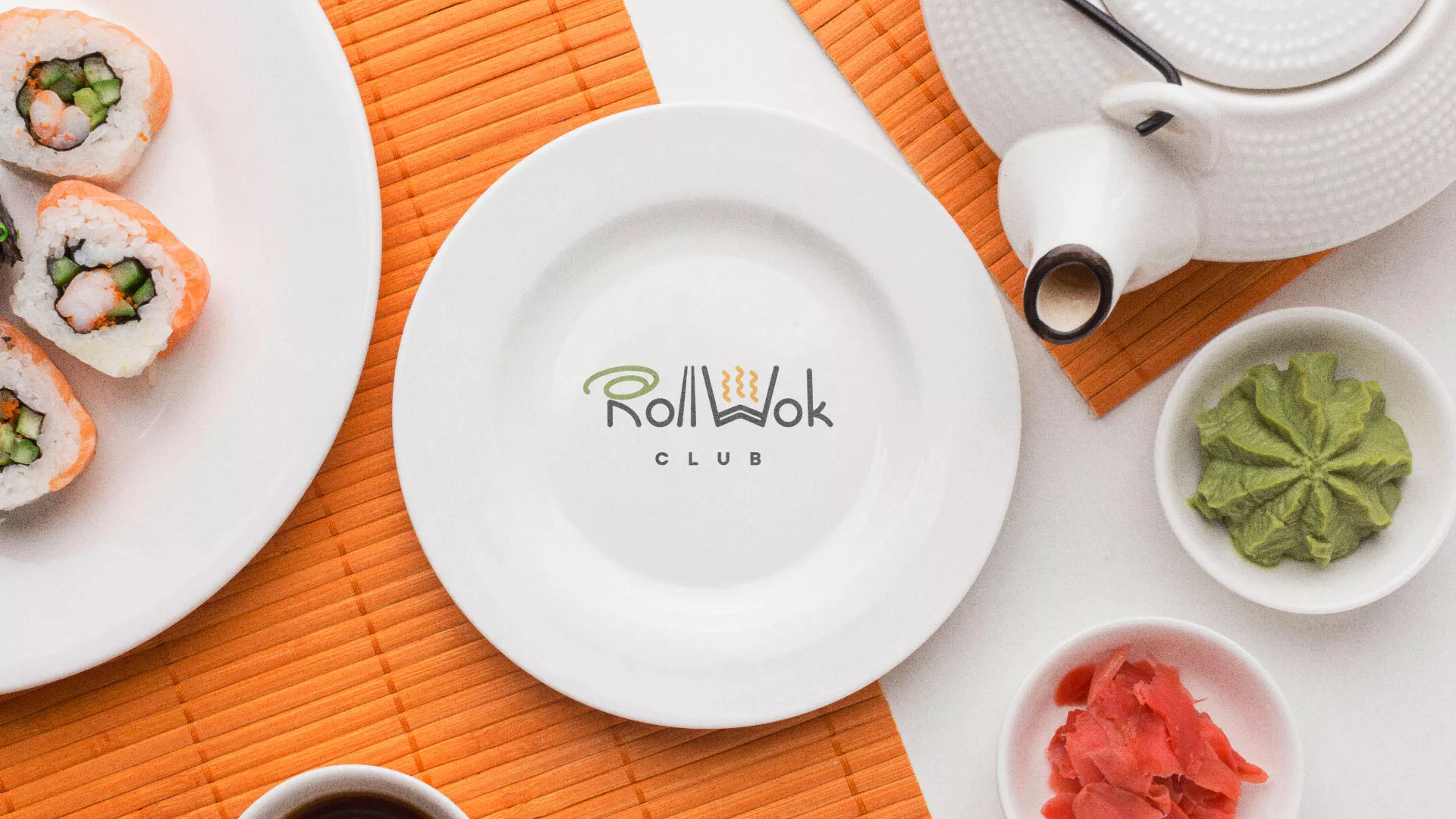 Разработка логотипа и фирменного стиля суши-бара «Roll Wok Club» в Сибае